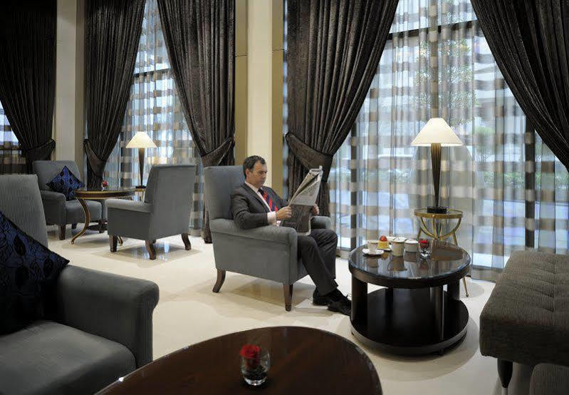 โรงแรมเจดับบลิว แมริออท คูเวตซิตี้ Kuwait City ร้านอาหาร รูปภาพ