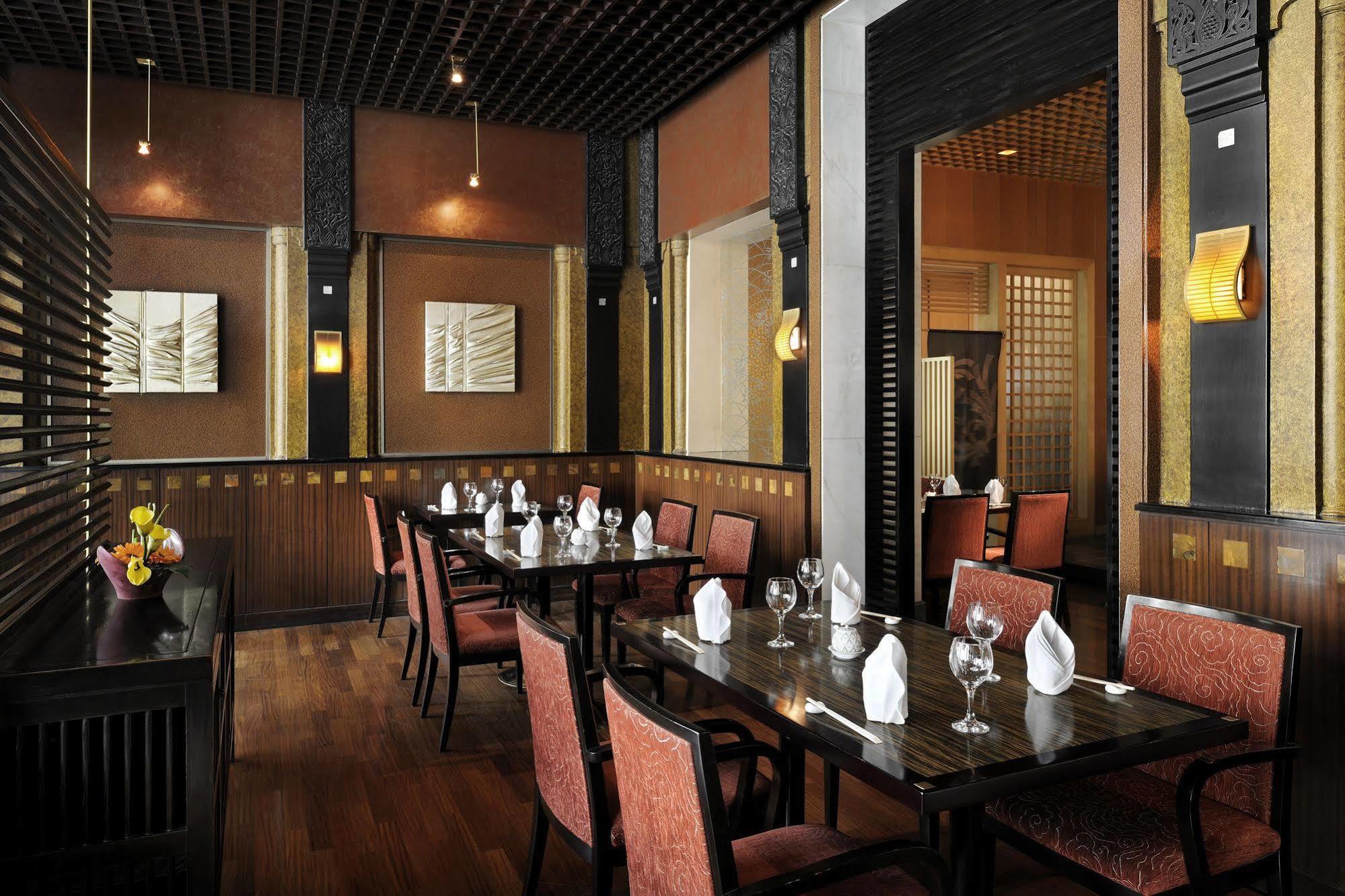 โรงแรมเจดับบลิว แมริออท คูเวตซิตี้ Kuwait City ร้านอาหาร รูปภาพ